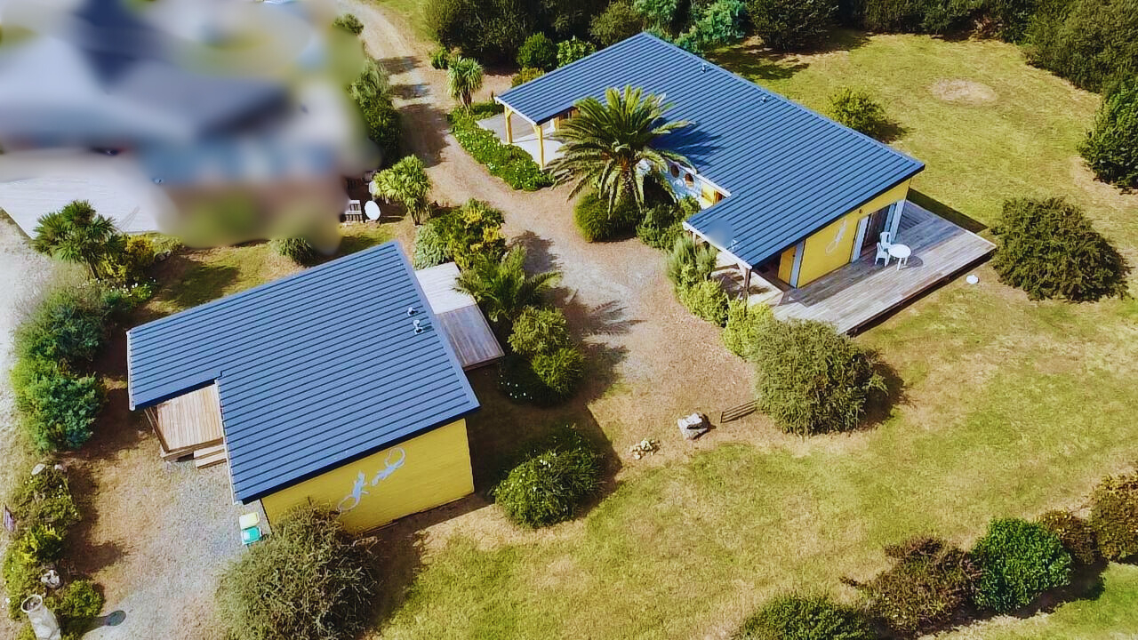 Photo LA TORCHE - Propriété composée de 3 chalets en bois image 5/6