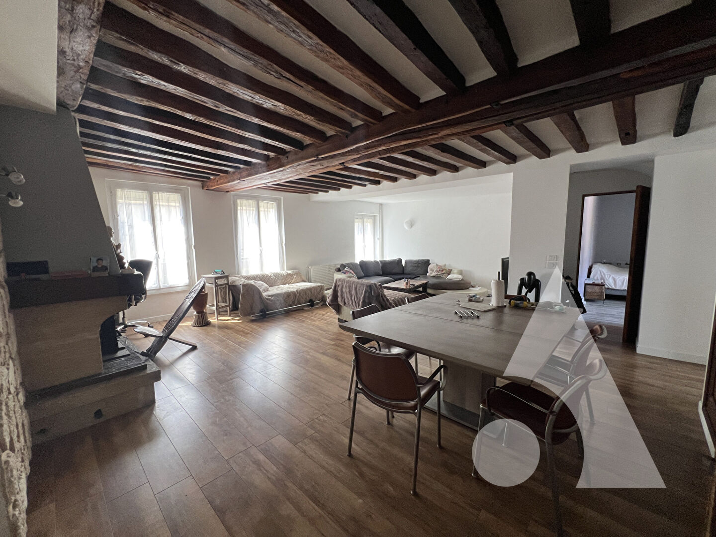 MAISON AVEC LOCAL COMMERCIAL - CENTRE VILLE DE NANTEUIL LE HAUDOUIN