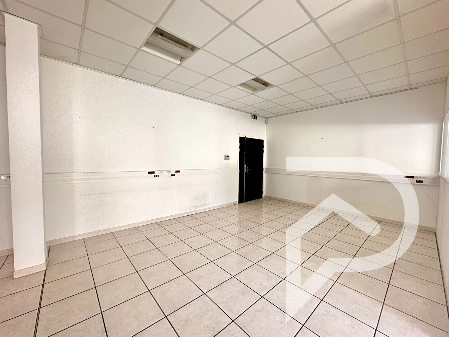 Photo À LOUER  Bureaux de 360 m² à Sète image 2/6