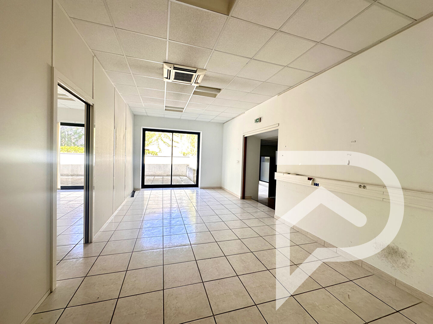Photo À LOUER  Bureaux de 360 m² à Sète image 6/6