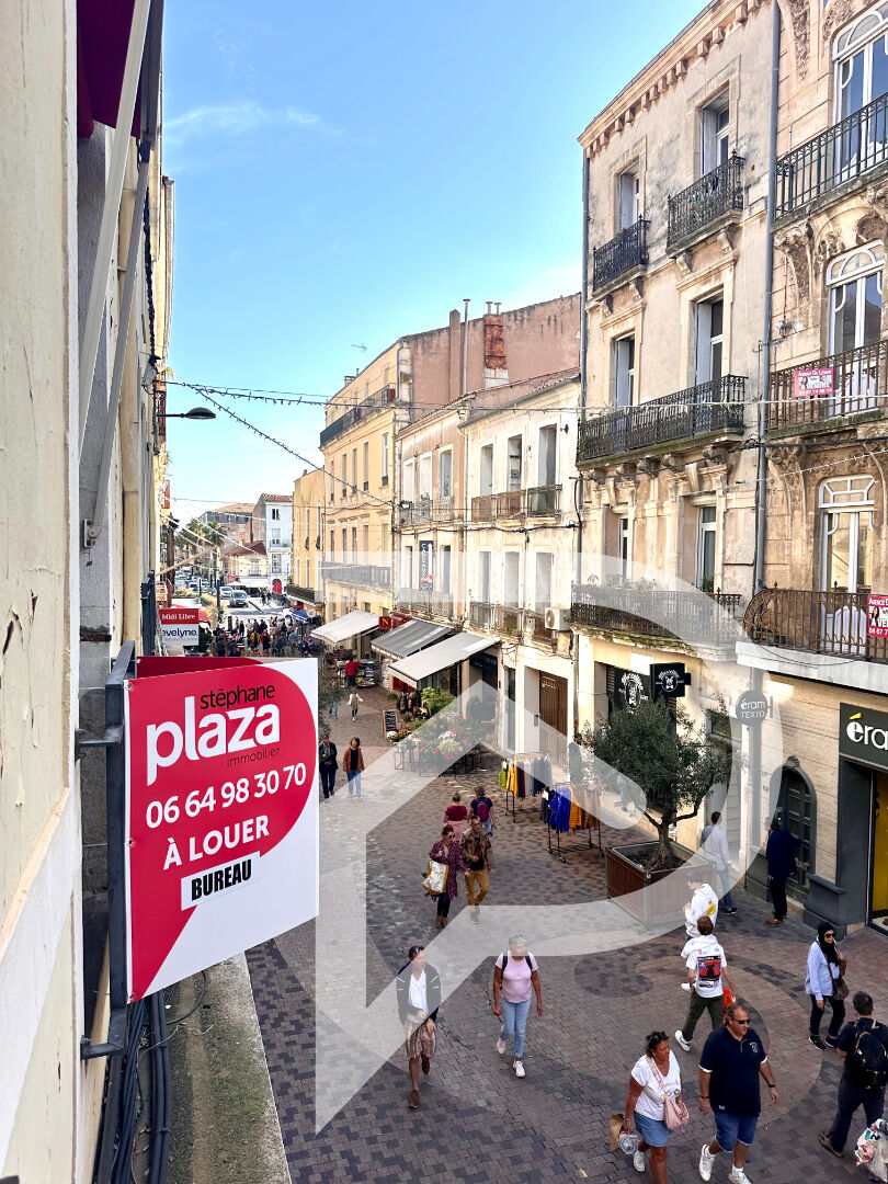Photo Bureaux à Louer en Centre-Ville de Sète  90 m² avec Balcon et Accessibilité PMR image 3/6