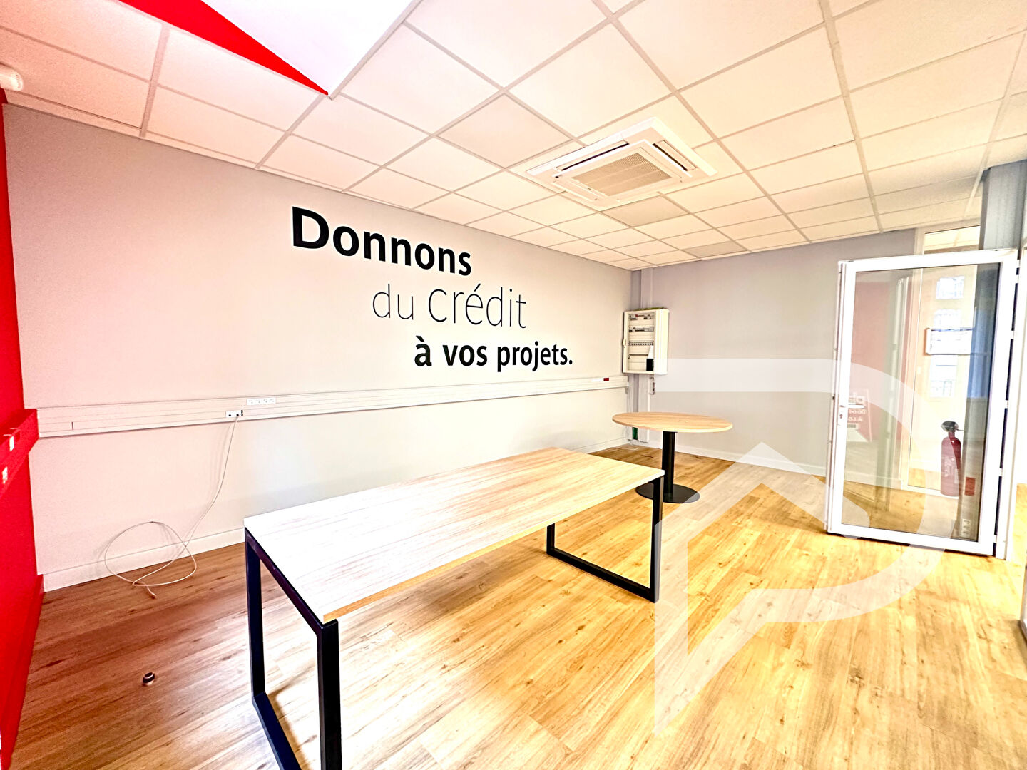 Photo Bureaux à Louer en Centre-Ville de Sète  90 m² avec Balcon et Accessibilité PMR image 5/6