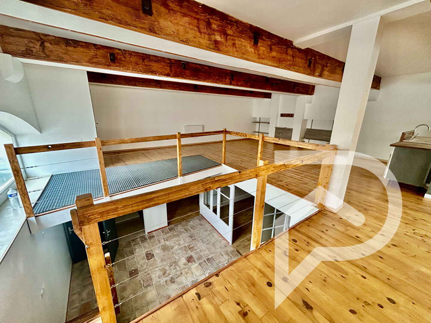 LOFT Sete Centre ville 4 pièces 147 m2