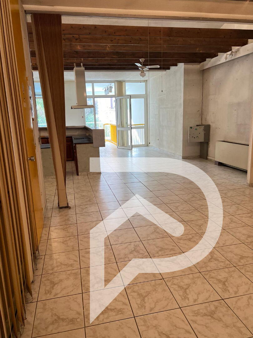 Photo Appartement Spacieux et Lumineux de 280 m² avec Petit Jardin et Garage à Sète image 4/6