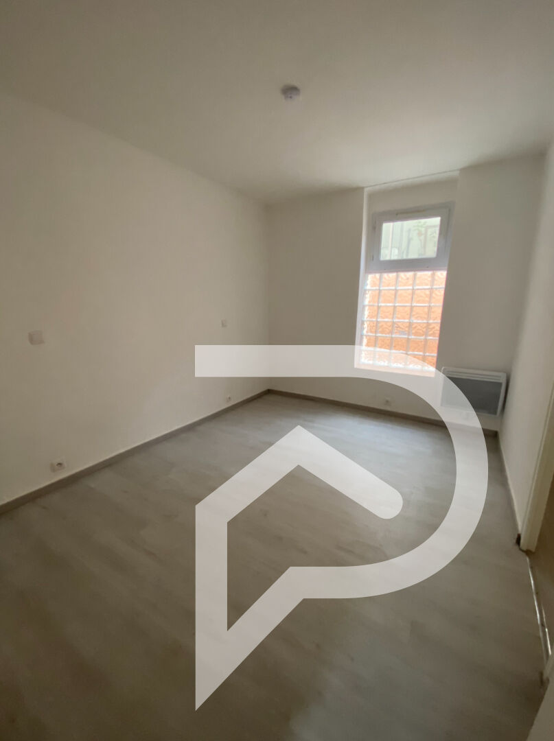 Photo Immeuble de136 m2   4 lots au quartier Haut à Sète image 2/6