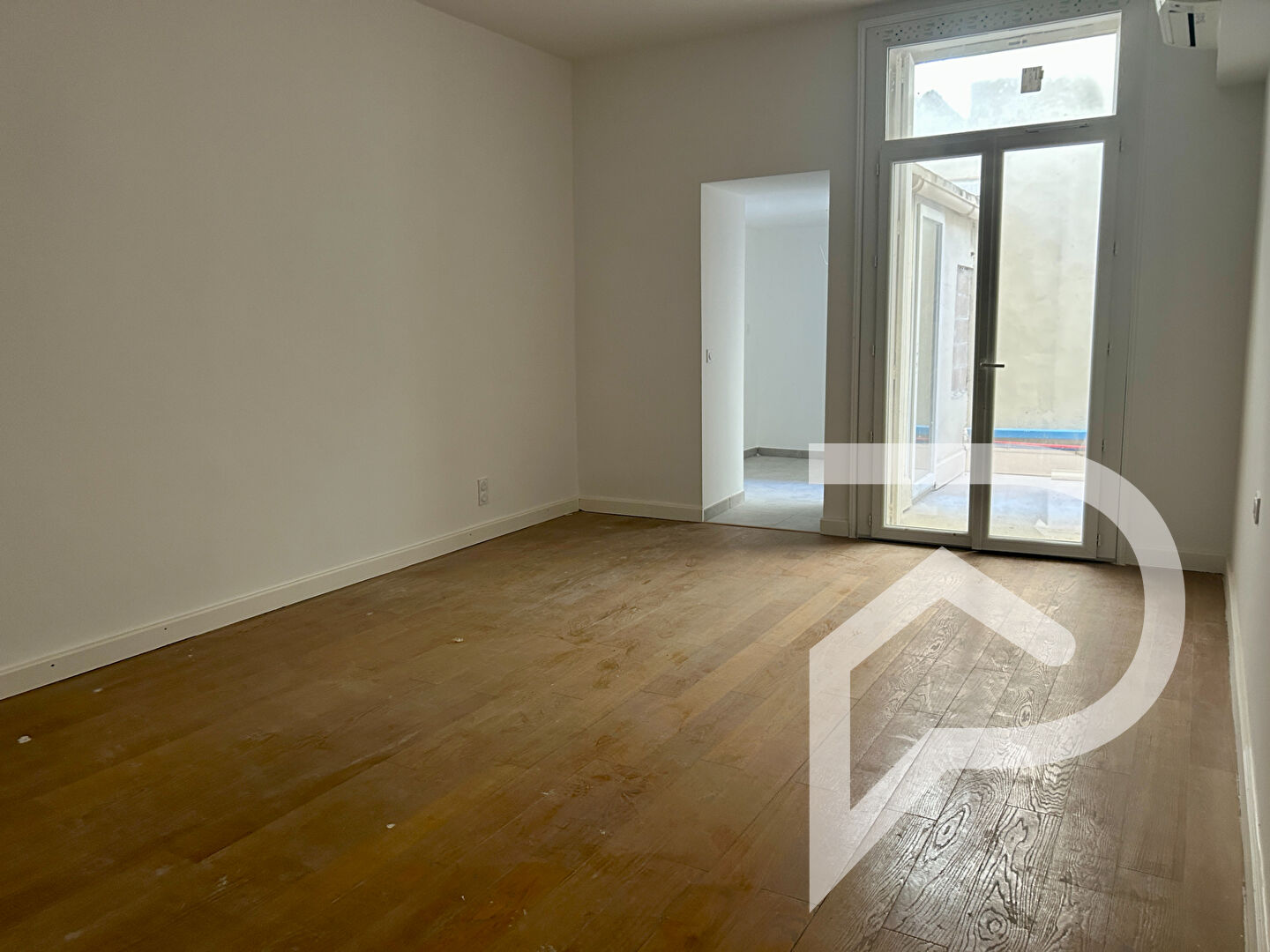 Photo T2 centre ville /terrasse   ascenseur à Sète 56m2 image 3/6