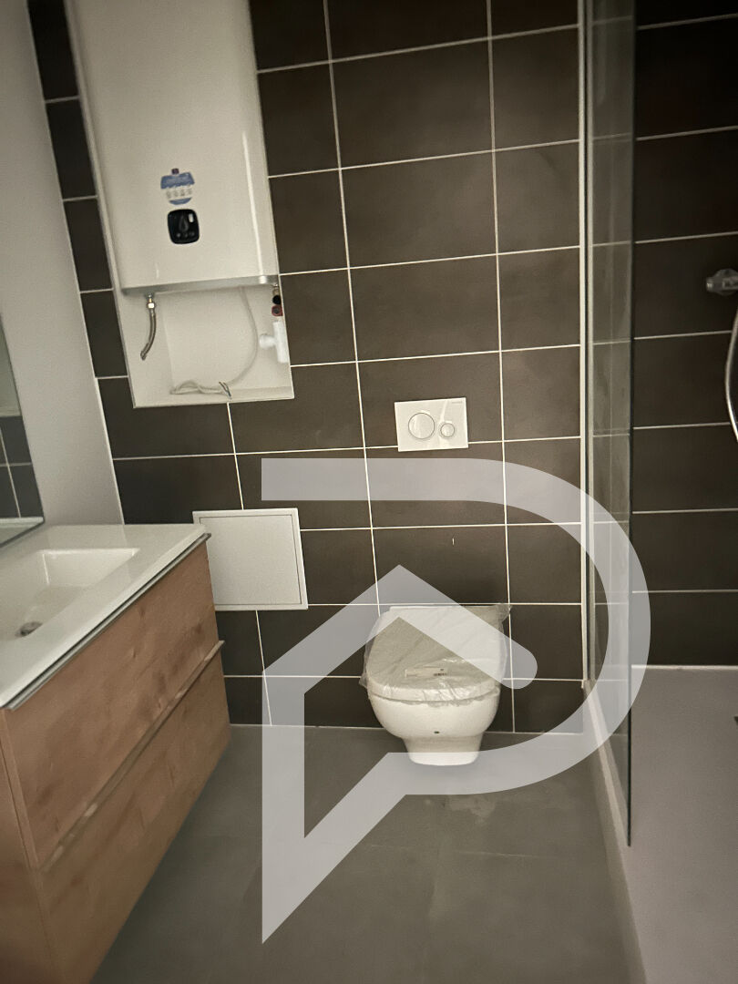 Photo T2 centre ville /terrasse   ascenseur à Sète 56m2 image 5/6