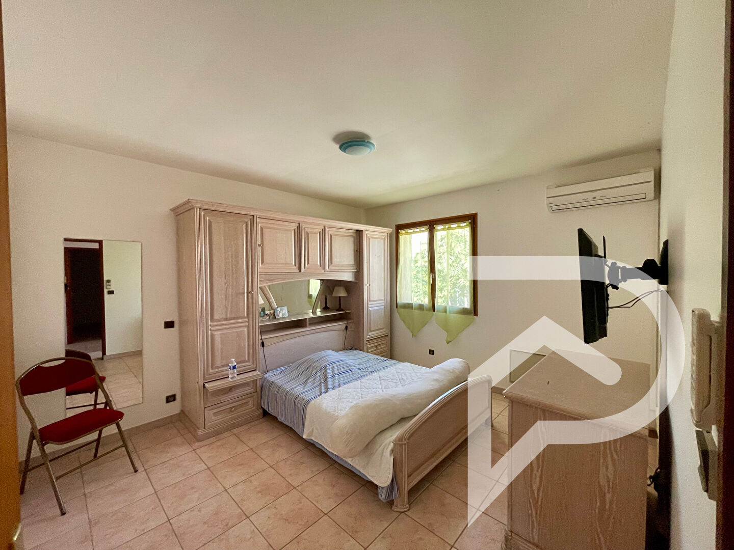 Photo Maison Frontignan 6 pièces 122.2 m2 avec garage et chambre en RDC image 2/6