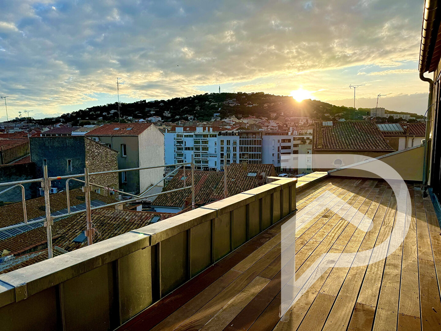 Appartement Sete 4 pièces 135 m2 plus mezzanine  Terrasse 30 m² ascenseur