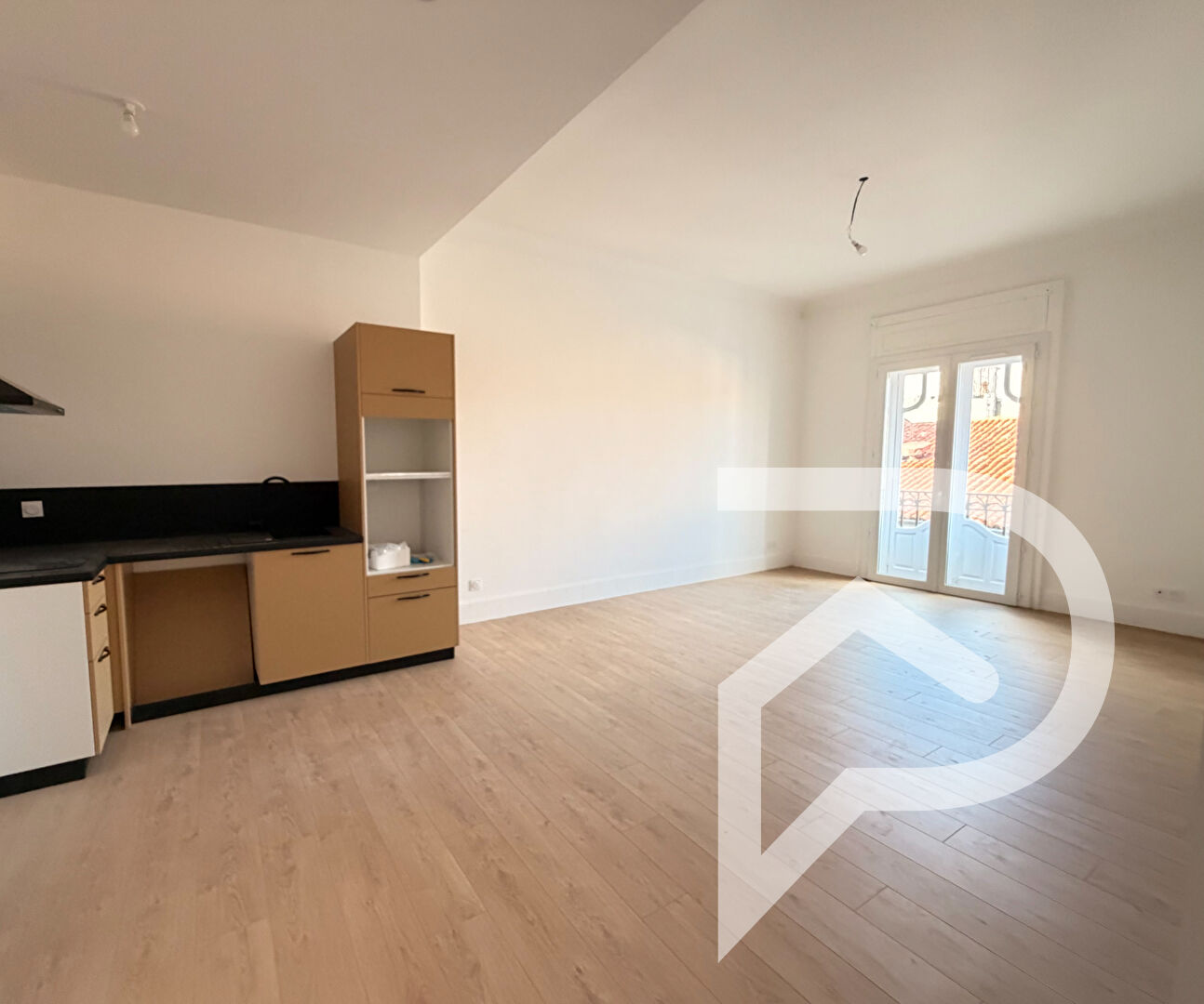 Appartement Sete 2 pièce(s) 52.86 m2 COEUR DE VILLE- ASCENSEUR