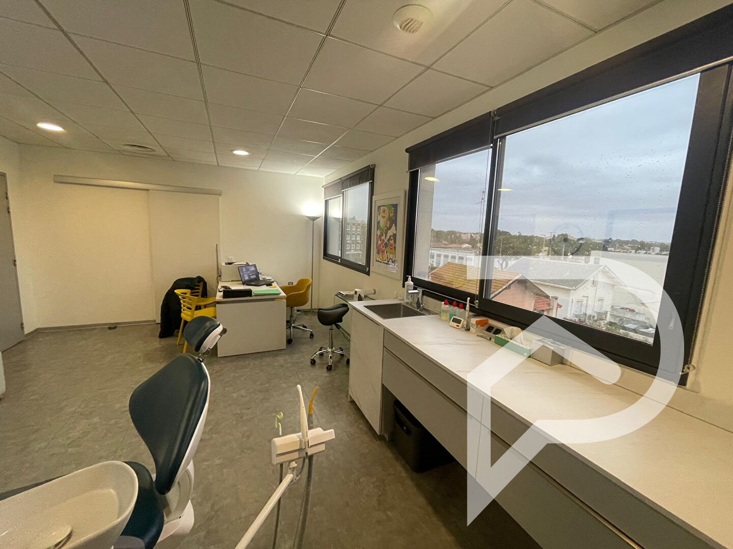 Bureaux Béziers ZONE FRANCHE URBAINE(ZFU) de127.73 m2