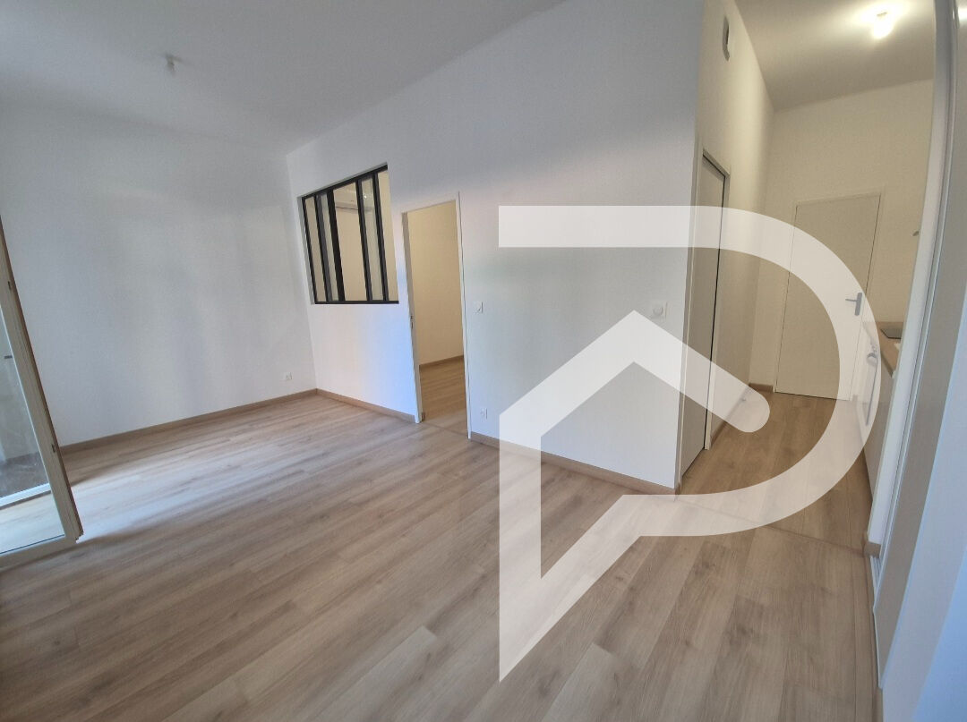 Appartement Sete 2 pièce(s) 40 m2 Proche gare terrasse