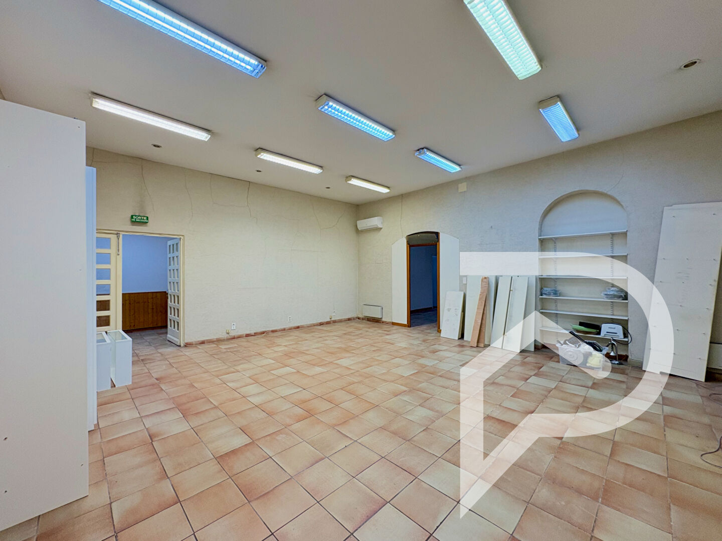 À louer local commercial 120 m² à Sète (34200) Rez-de-chaussée