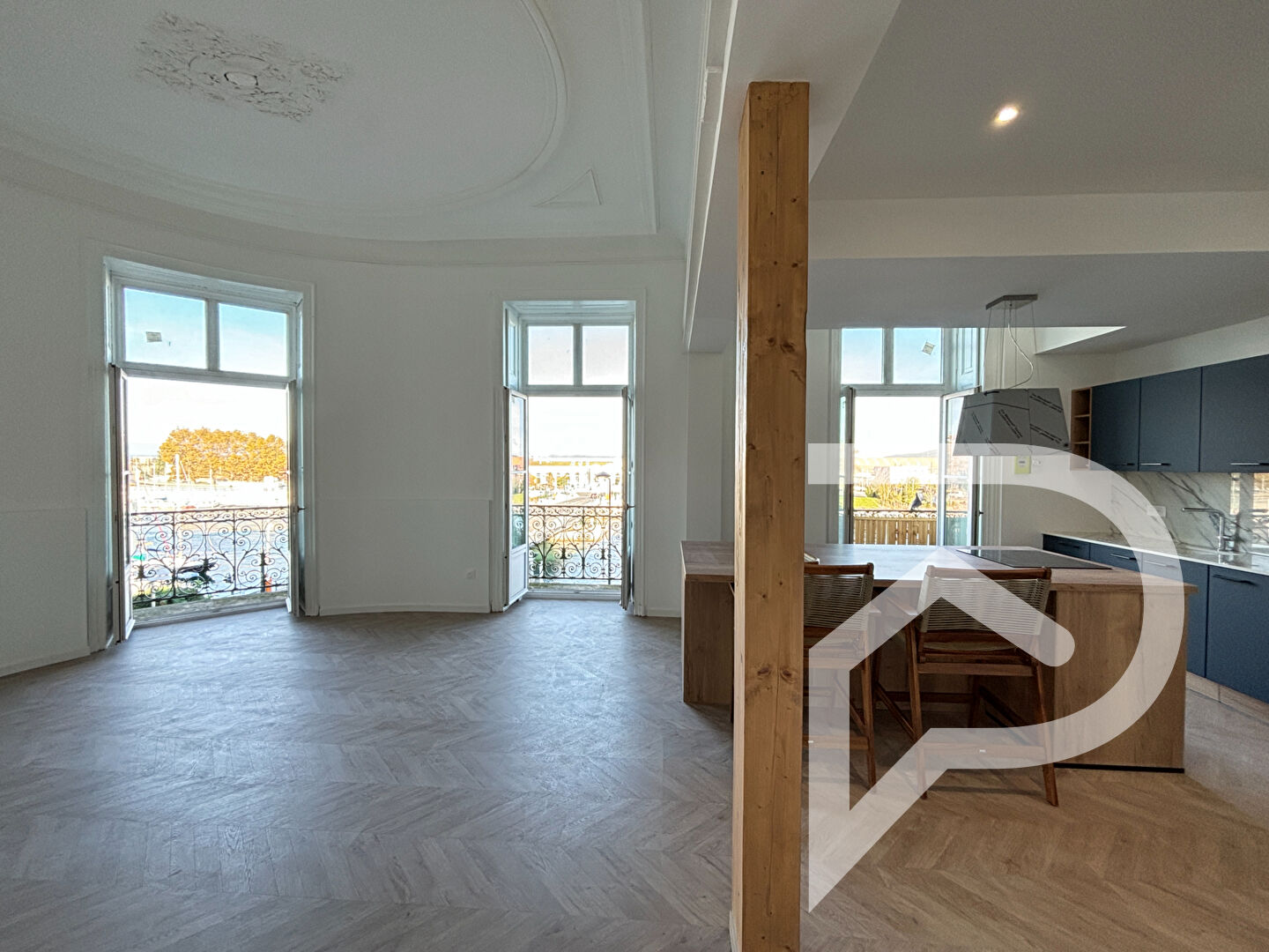 Appartement Sete 4 pièce(s) 130.71 m2 avec vu quai