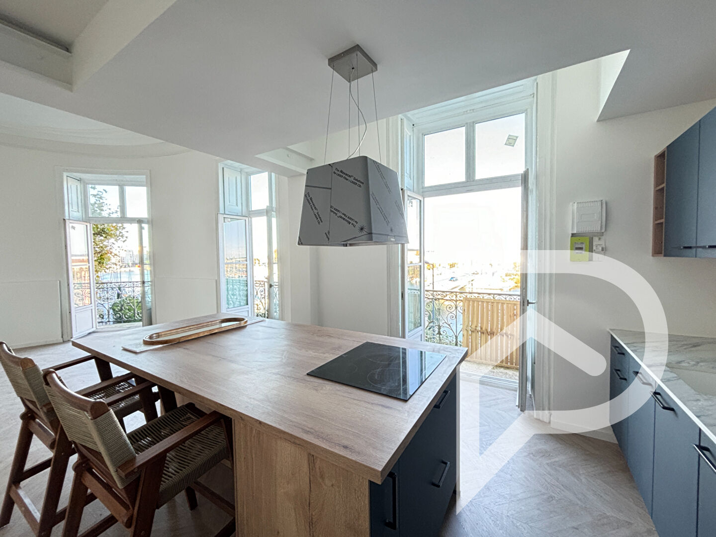 Photo Appartement Sete 4 pièce(s) 130.71 m2 avec vu quai image 5/6