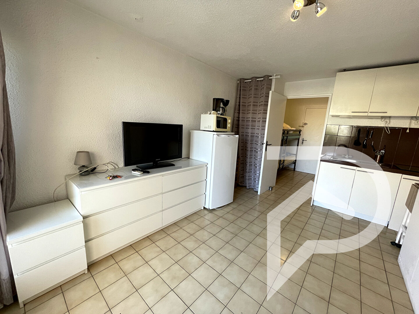 À louer Studio meublé 18 m² avec grande terrasse Vue canal