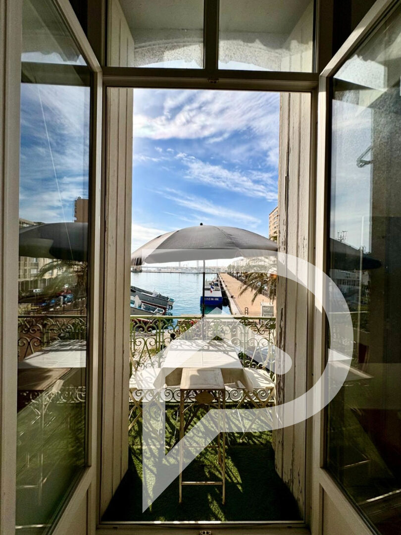 Appartement de caractère proche centre ville sur quai à Sète 6 pièces 227 m2