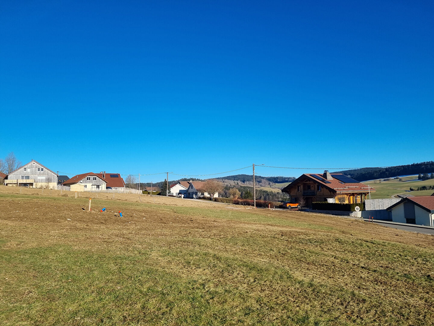 Photo Terrain constructible viabilisé de 617m2 à La Longeville image 2/4