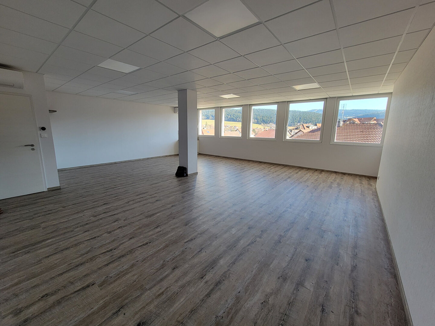 LOCAL COMMERCIAL 65 M² - MORTEAU