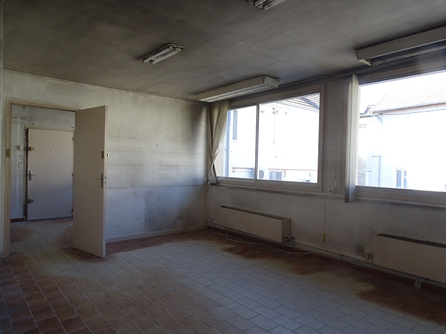 Photo Appartement Besancon 2 pièce(s) 56.75 m2 image 1/4