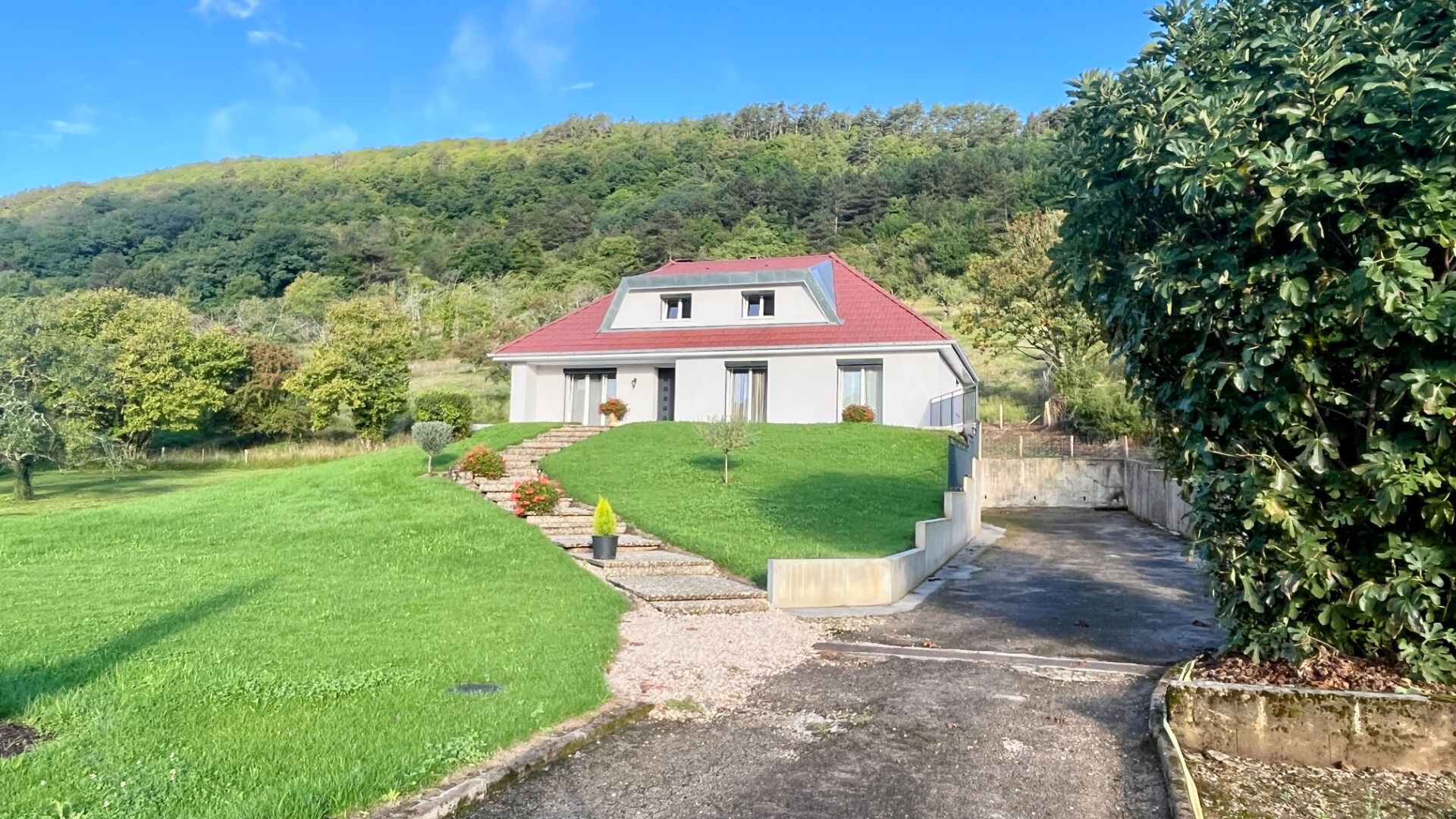 Photo Maison chaleureuse à Velotte, nature, calme et proximité du centre-ville image 3/6