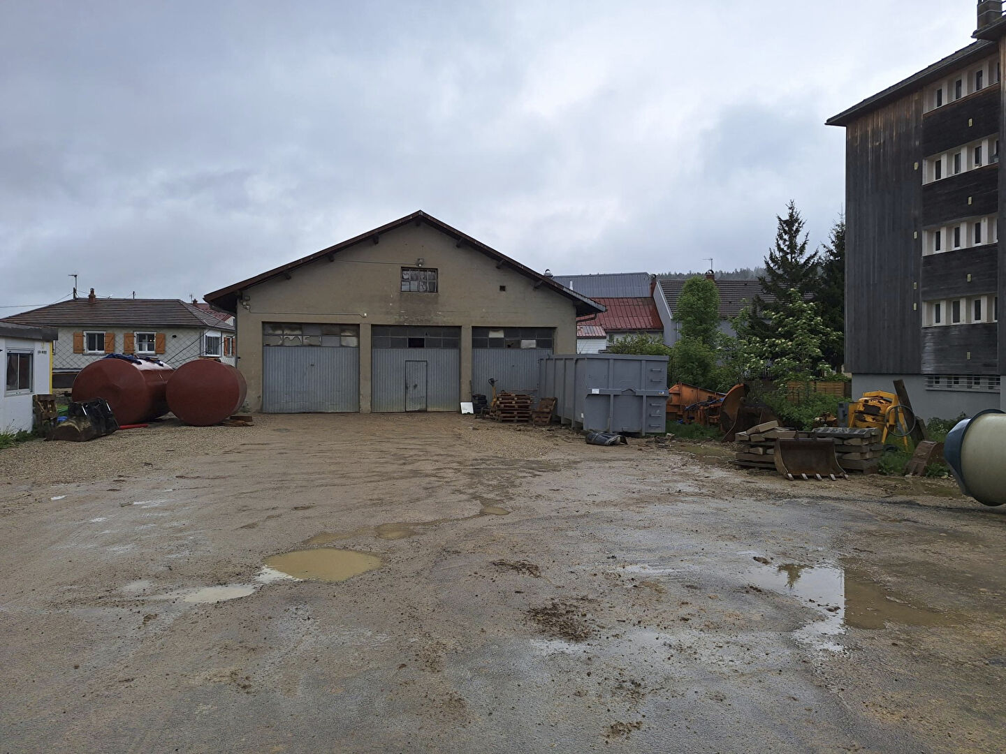 Local d'activité Mouthe 360 m2