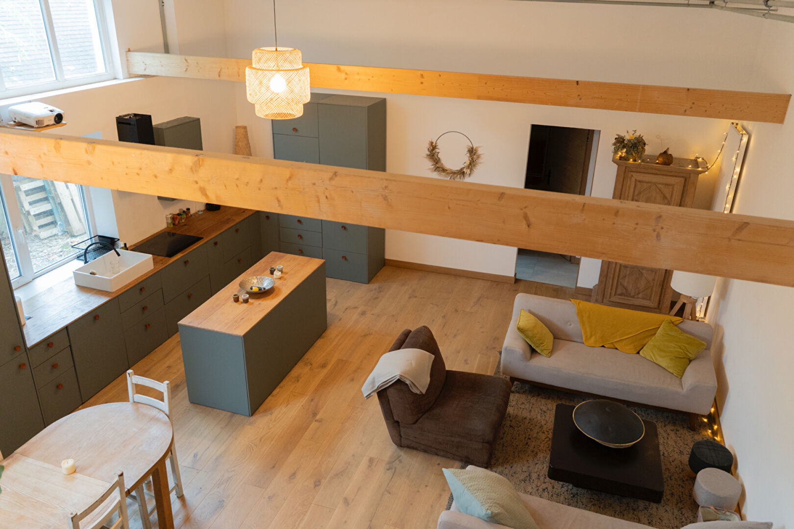 Local Besancon 156.8 m2