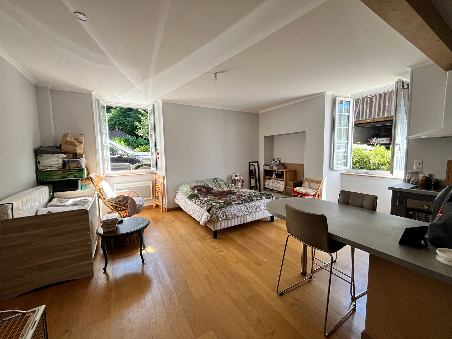 Photo Appartement Nans Sous Sainte Anne 2 pièce(s) 70 m2 image 2/2