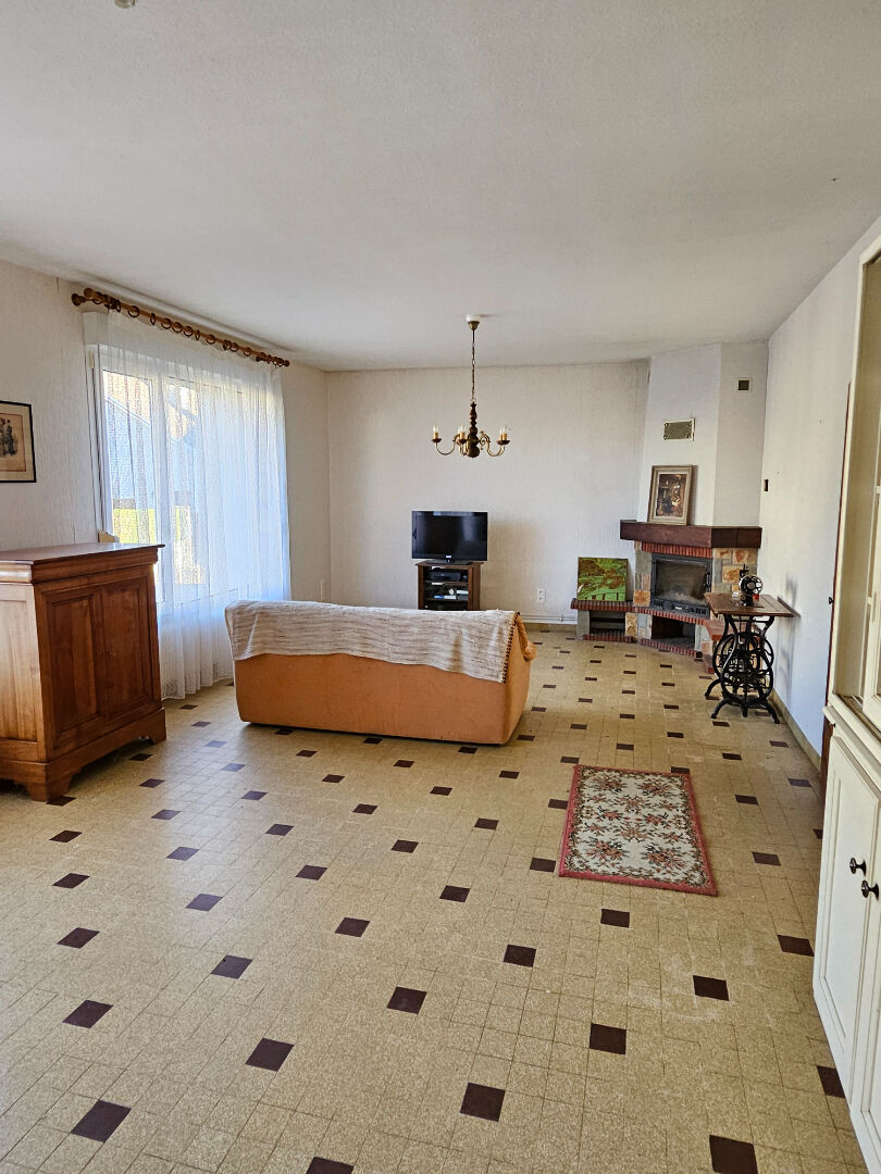 Photo Maison Eternoz 8 pièce(s) 245 m2 image 4/6