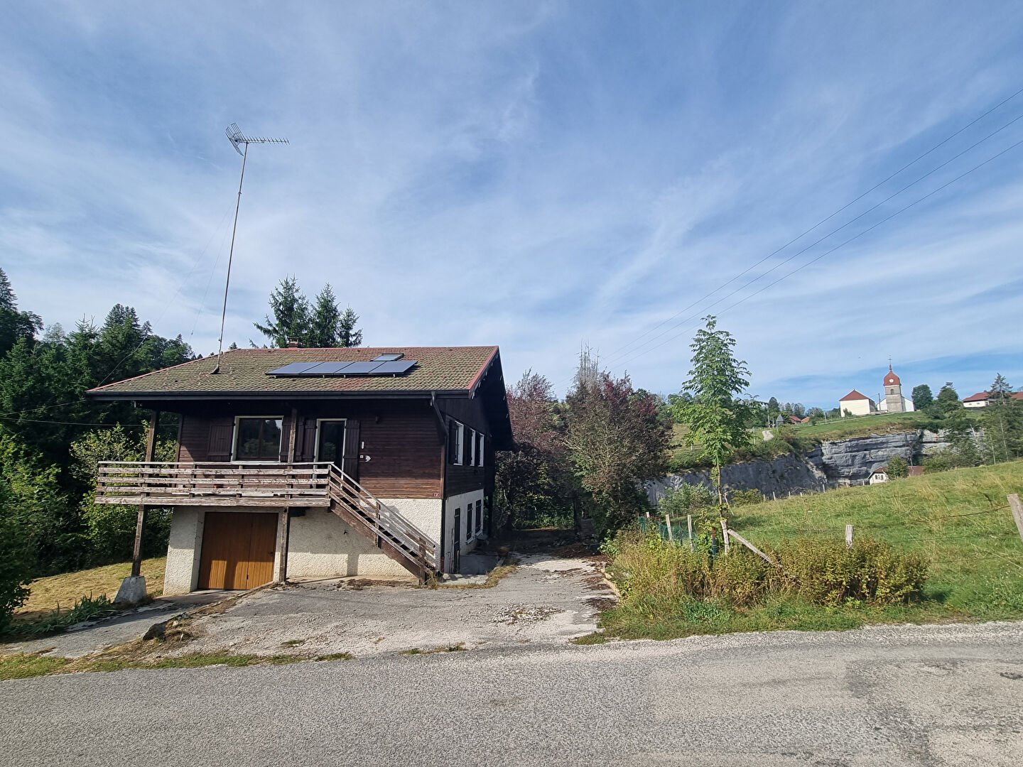Photo Bâtisse authentique avec vue d'exception ? Grotte de Remonot  / LES COMBES 8 pièce(s) 135 m2 image 2/6