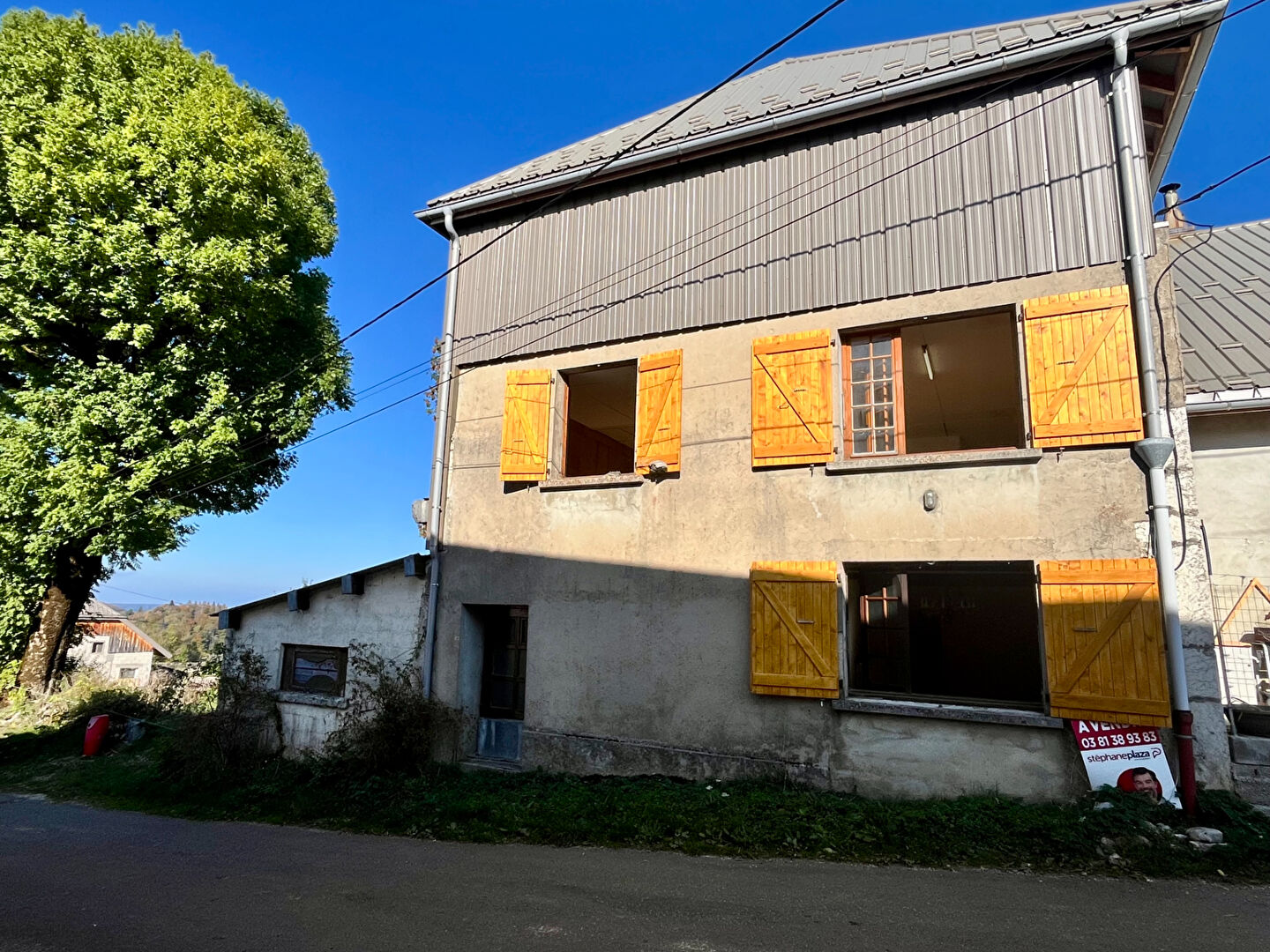 Maison à rénover avec fort potentiel à Foncine-le-Haut