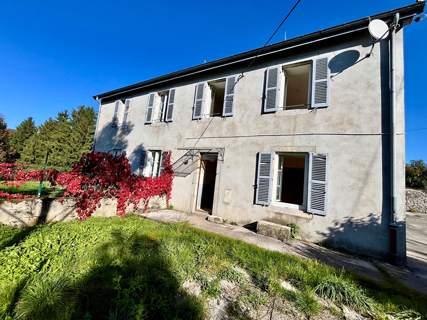 Maison composée de 2 appartements 10 pièce(s) 229 m2