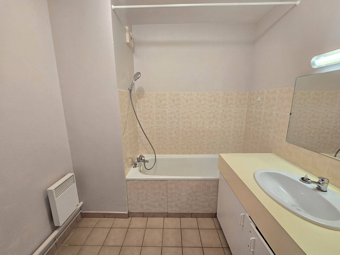 Photo Appartement Pontarlier 4 pièce(s) 101 m2 image 5/6