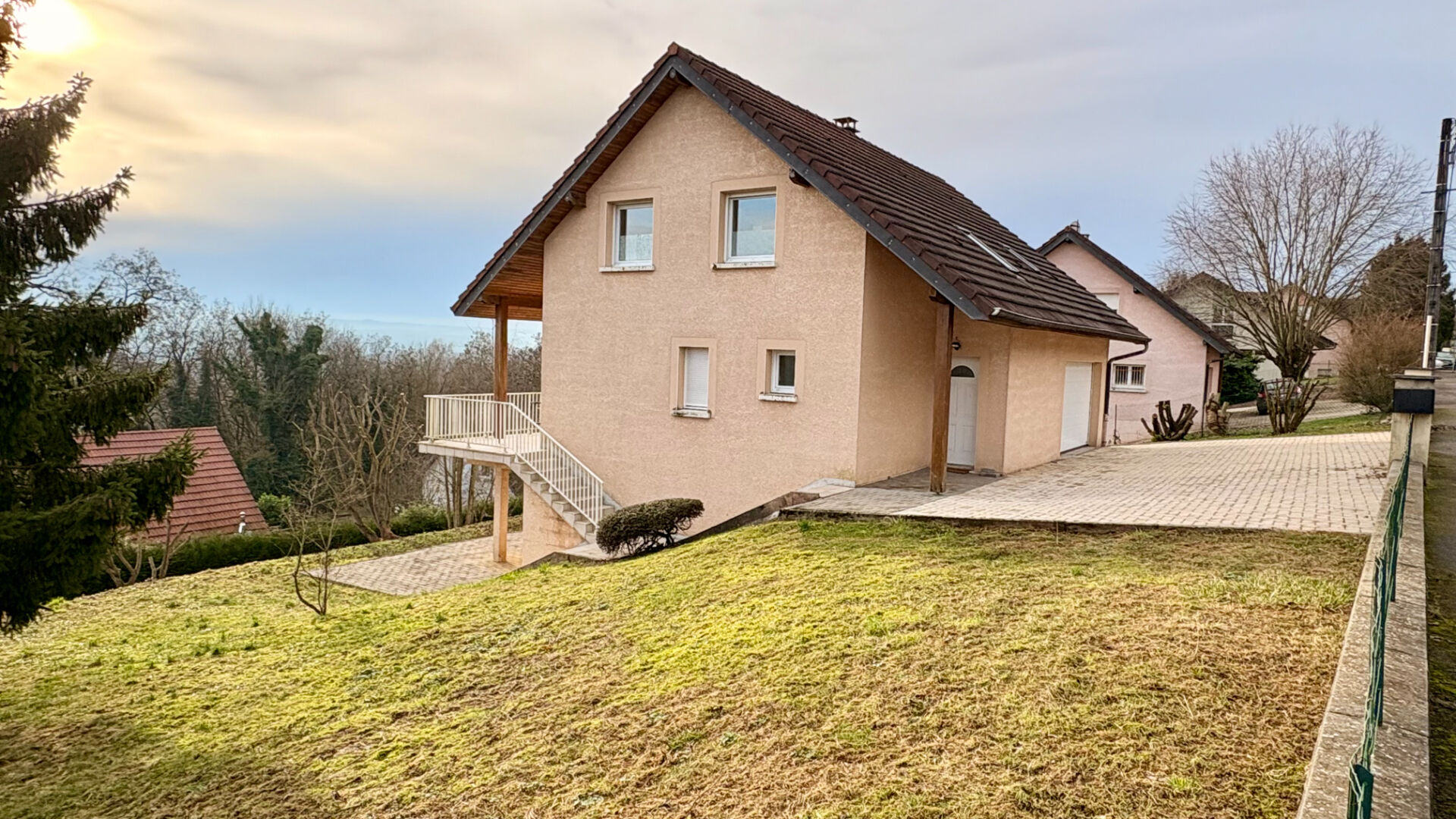 Maison  6 pièce(s) 130 m2