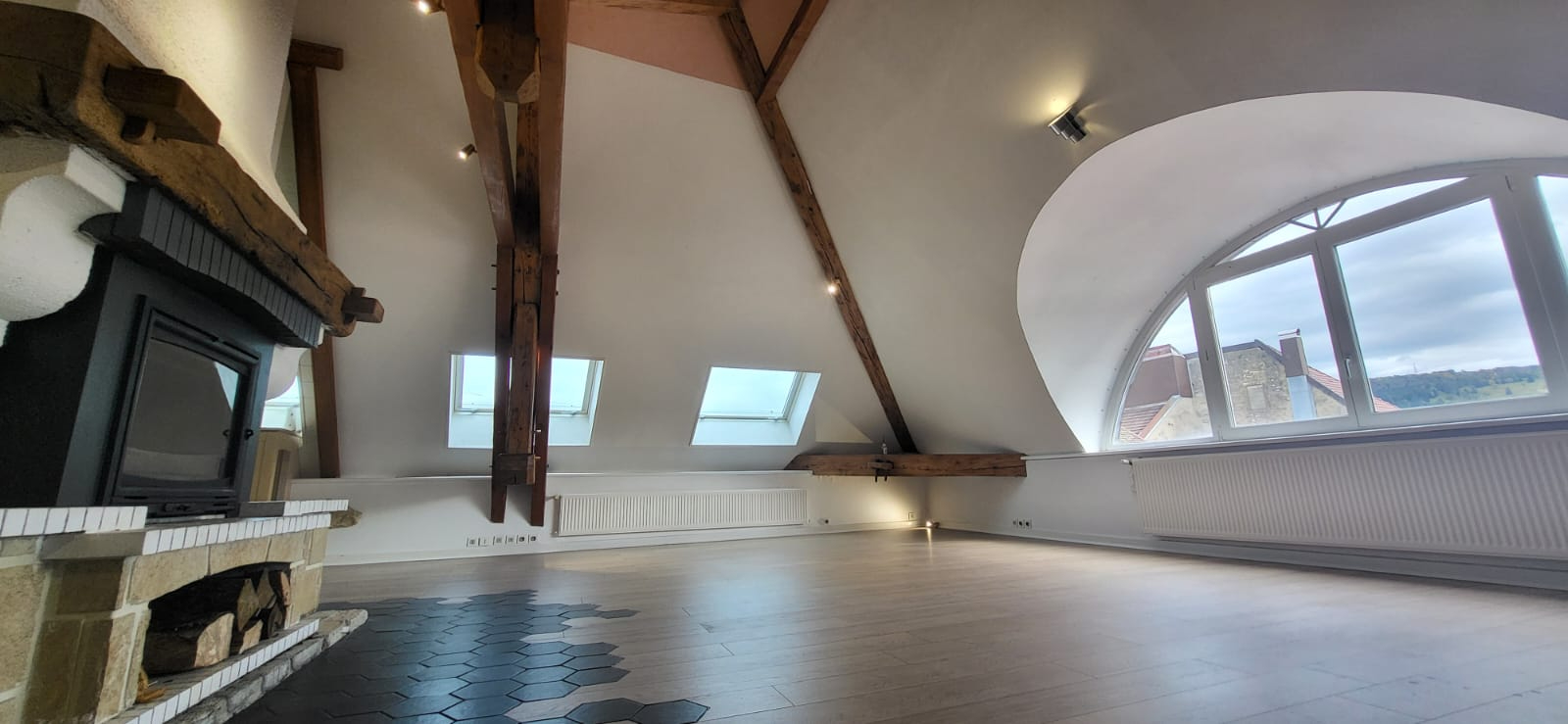 Photo Appartement Pontarlier 5 pièce(s) 170 m2 image 1/6