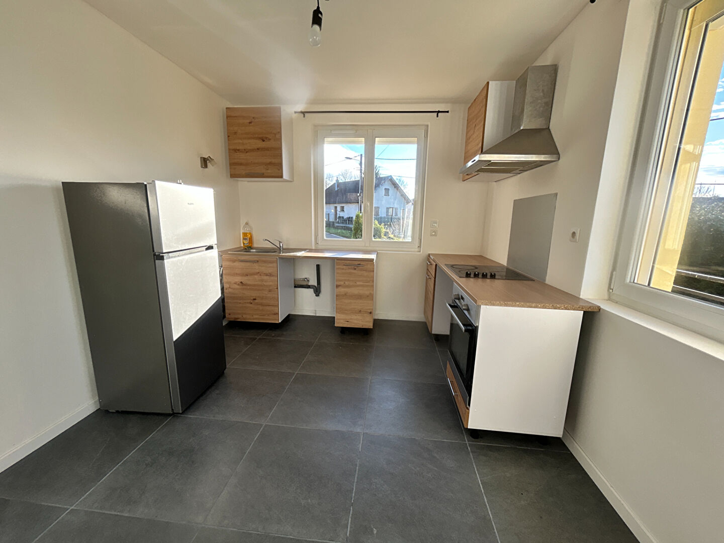 Photo Maison à louer 135 m² - MIGNOVILLARD image 4/6