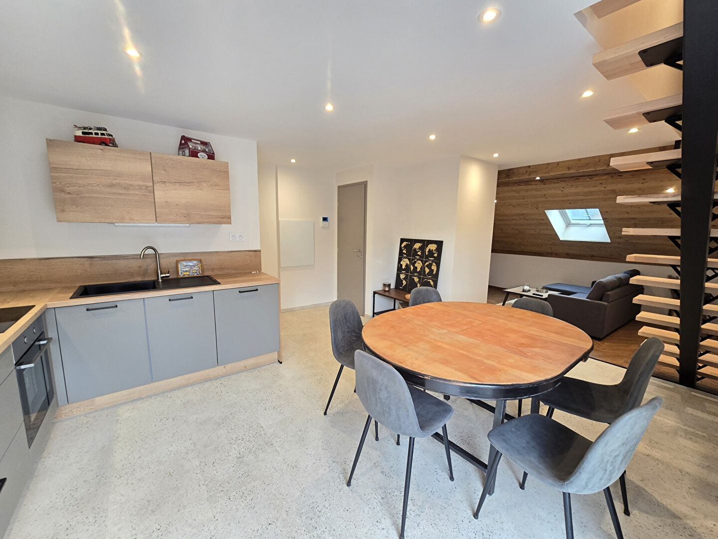 Photo Appartement La RiviÈre-drugeon 3 pièce(s) 112 m2 image 1/6