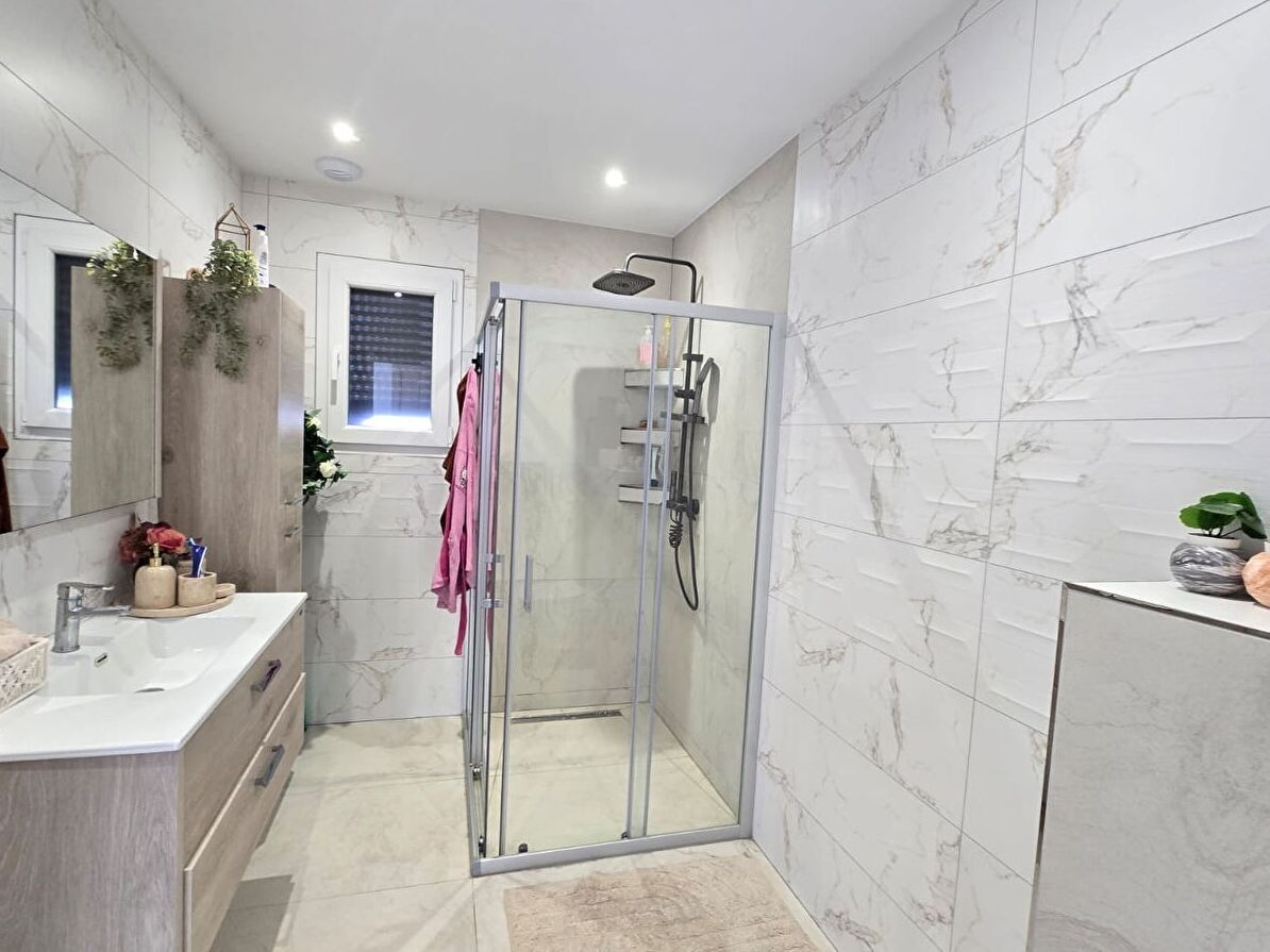 Photo Maison Chaffois 4 pièce(s) 125 m2 image 3/6