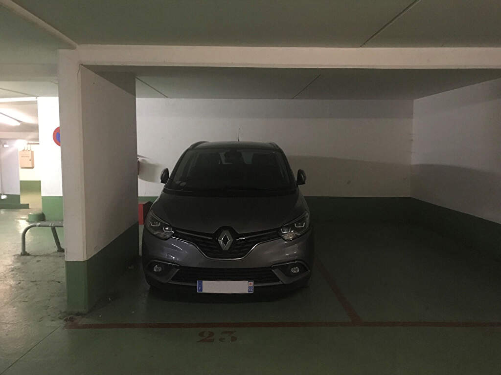 Photo Parking Antony centre image 3/5