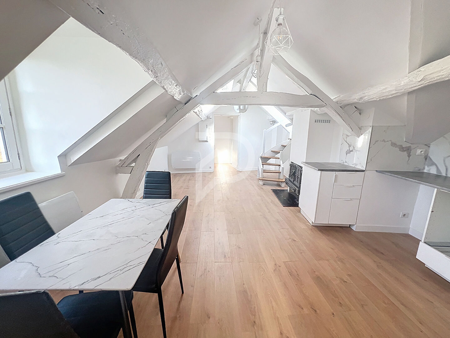 Photo Terrasse, Château et T2 image 2/6