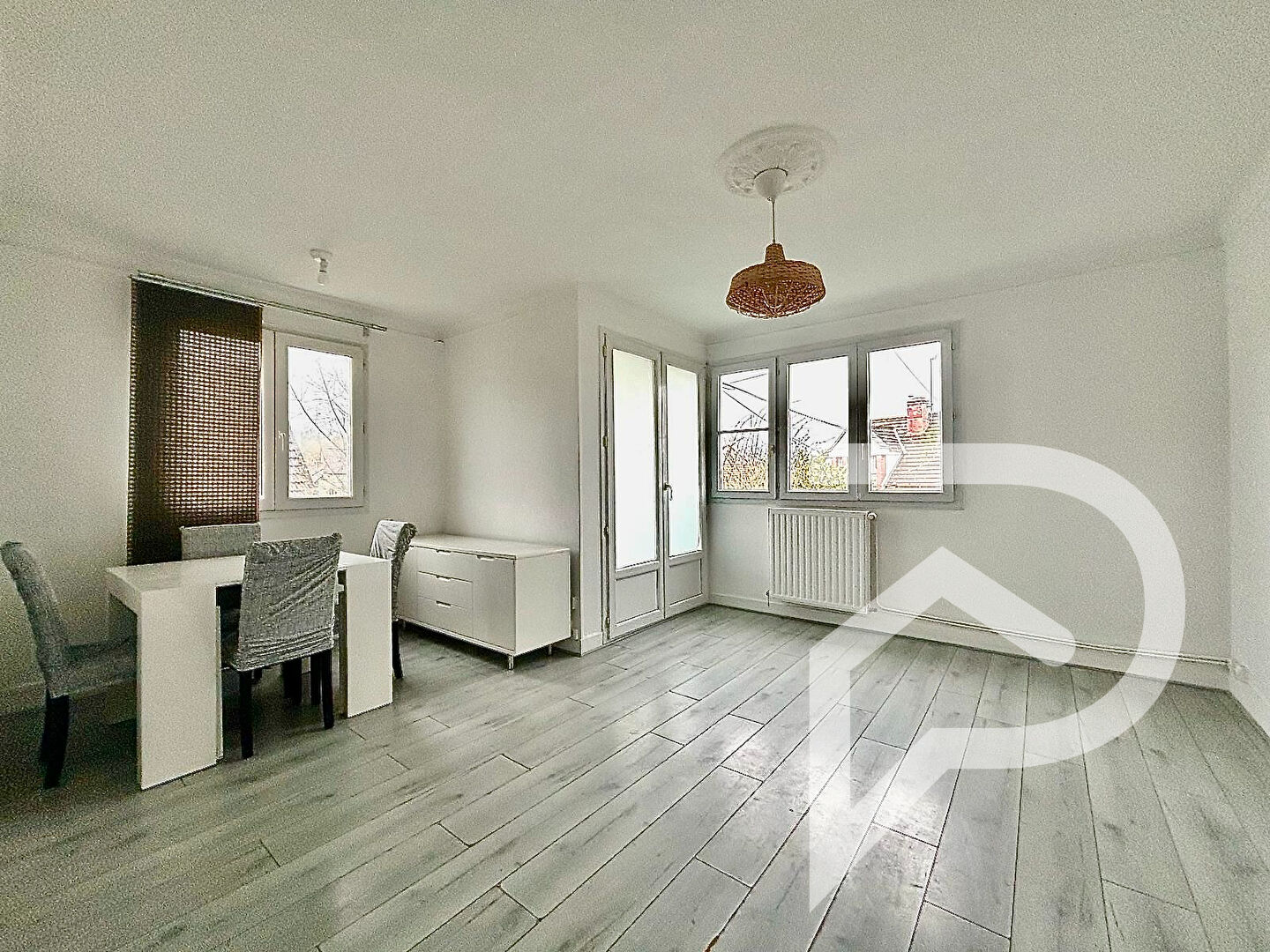 Photo Appartement Beaumont-sur-oise 4 pièce(s) 70.78 m2 image 2/4