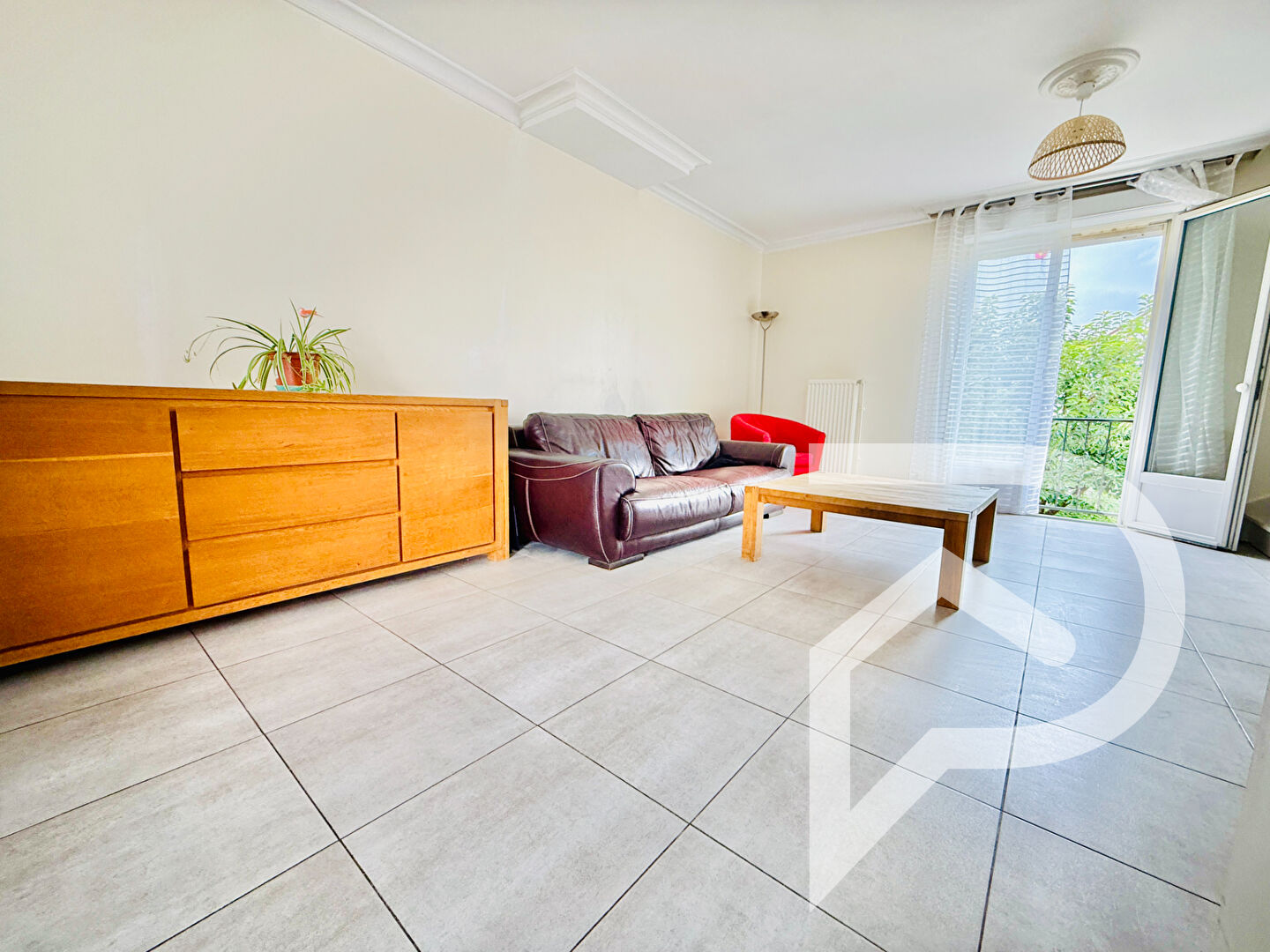 Photo Maison Persan 5 pièce(s) 115.89 m2 image 2/6