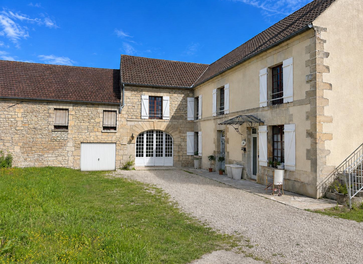 Maison Blaincourt Les Precy 7 pièce(s) 300 m2