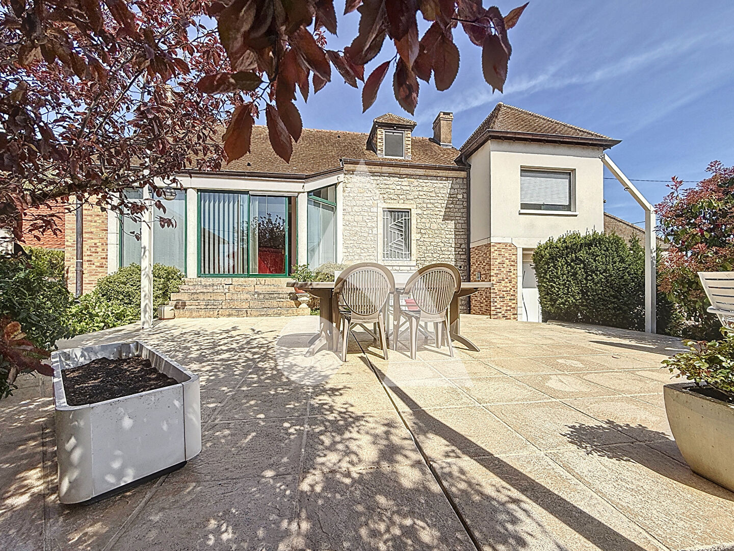 Agence immobilière de Sixième Avenue Chalon-sur-Saône