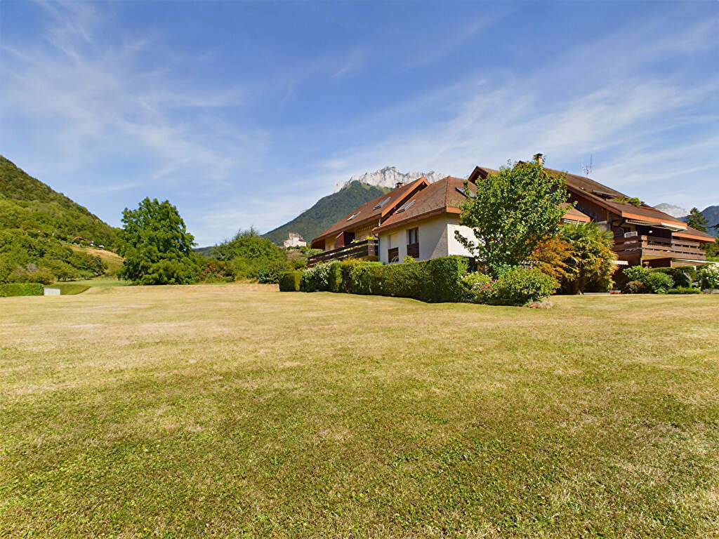 Photo Appartement de type 2 à vendre à Menthon-Saint-Bernard image 2/6