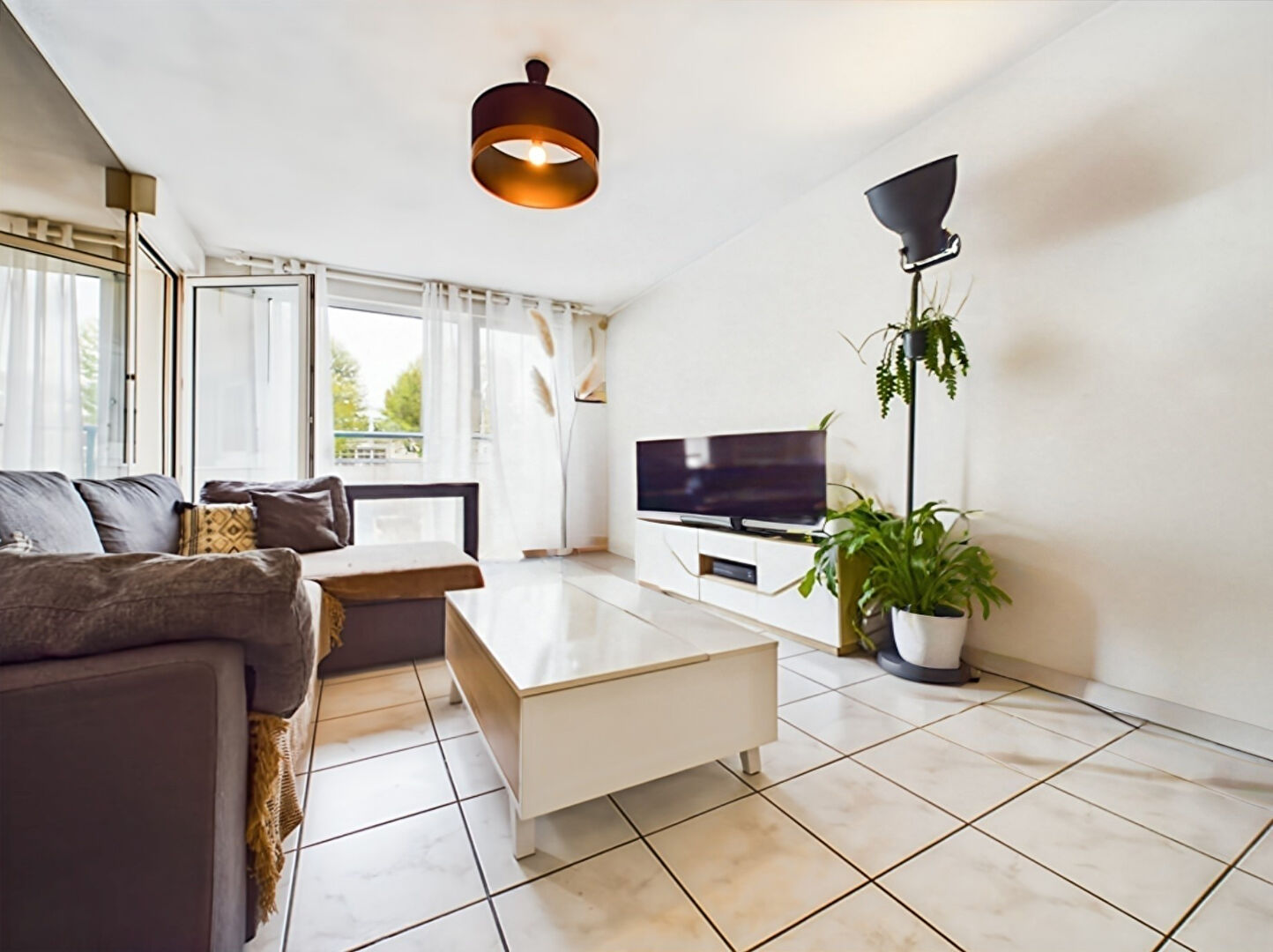 ANNECY - APPARTEMENT 2 PIECES avec cave et garage