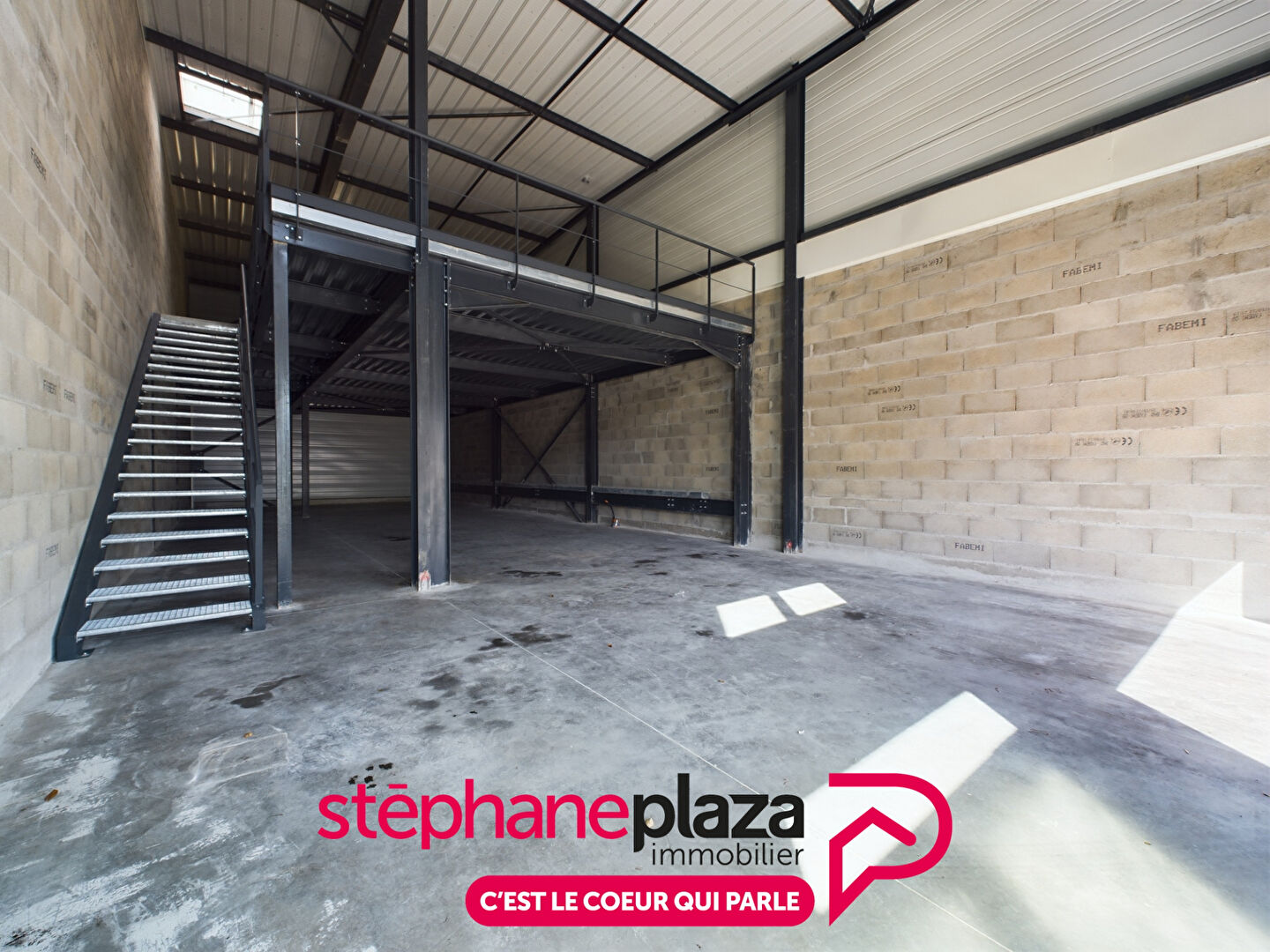 Photo Local d'activité Mesigny 160 m2 image 3/6