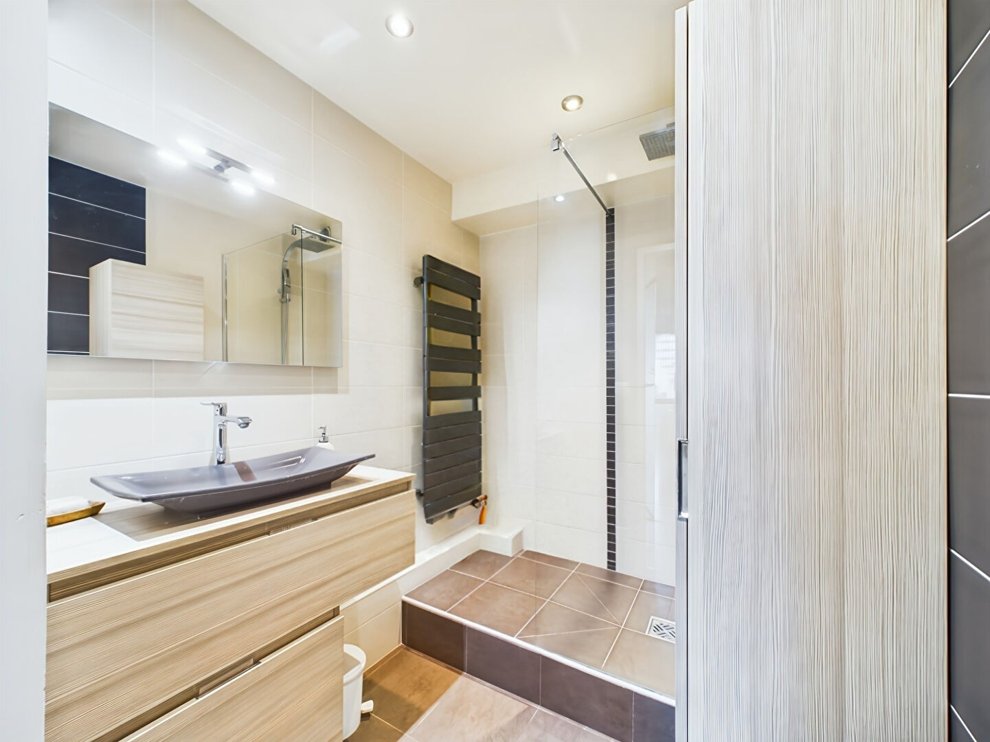 Photo Annecy - T3 dans copropriété entourée de verdure image 6/6