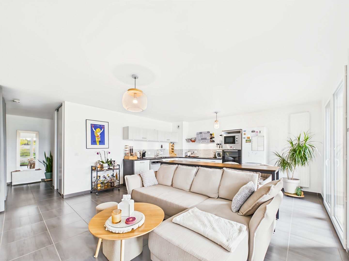 Photo ANNECY - SEYNOD - T3 récent lumineux avec terrasse - Ascenseur - Cave - Emplacement recherché image 2/6