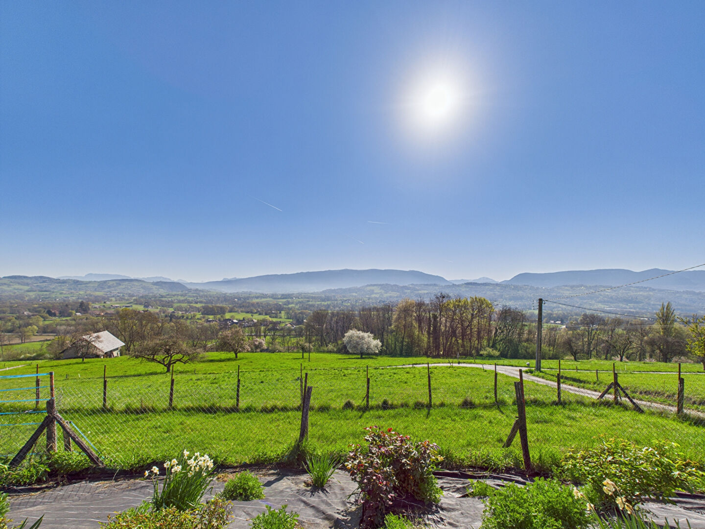 Photo BLOYE - Ancien corps de ferme avec vue panoramique à 180° - 3 chambres - Proche des commodités - Dépendances - Terrain de 1539 m² image 2/6